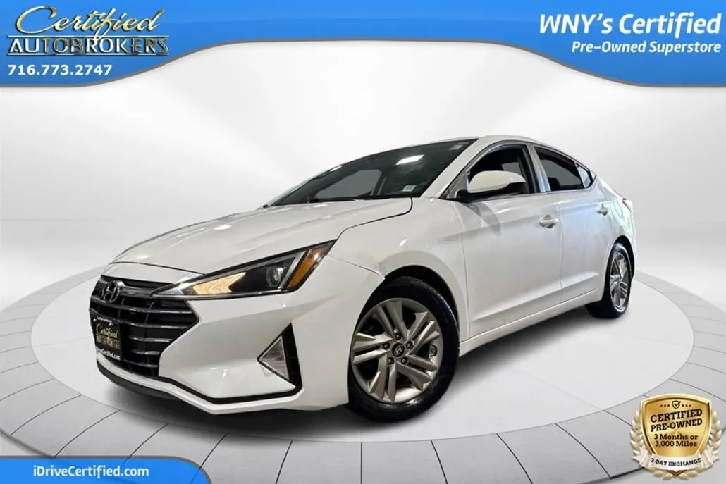 2019 Hyundai Elantra SEL photo 1