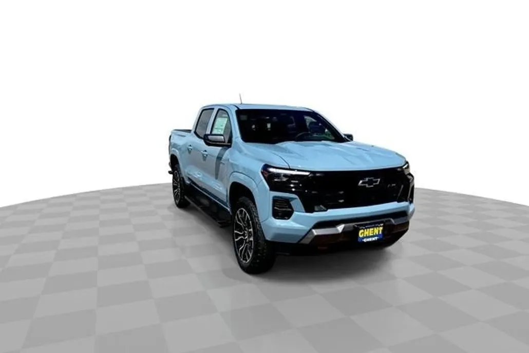 2025 Chevrolet Colorado Z71 photo 1