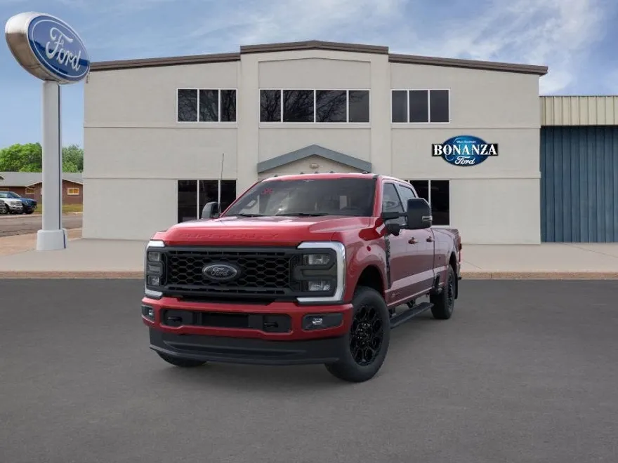 2025 Ford F-350 Lariat photo 1