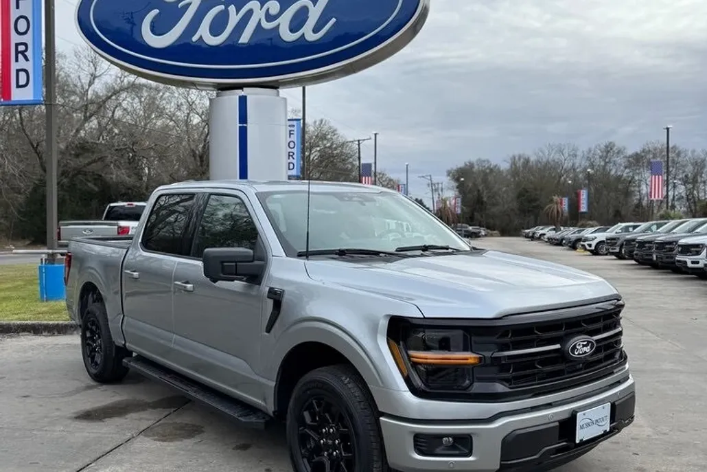 2025 Ford F-150 XLT photo 1