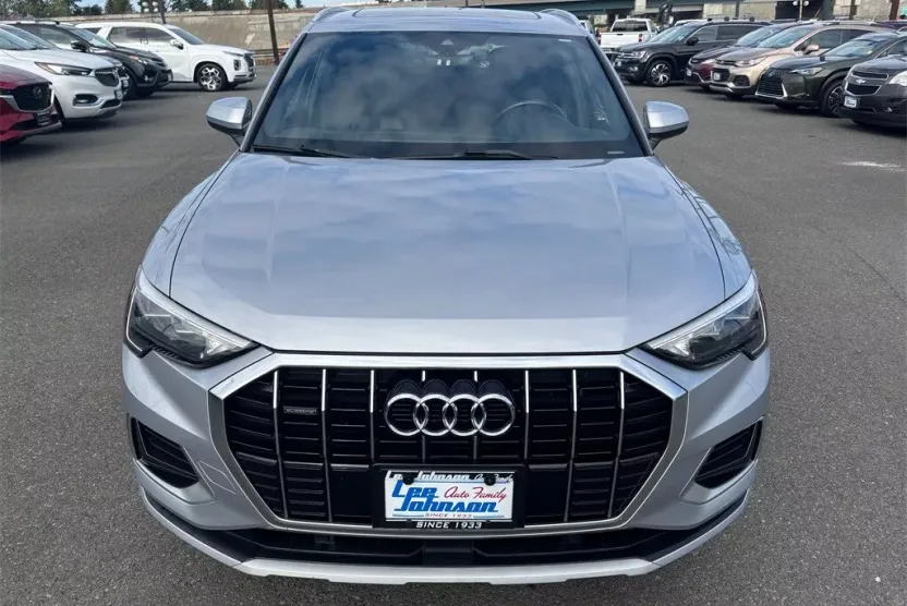 2019 Audi Q3 Premium photo 1