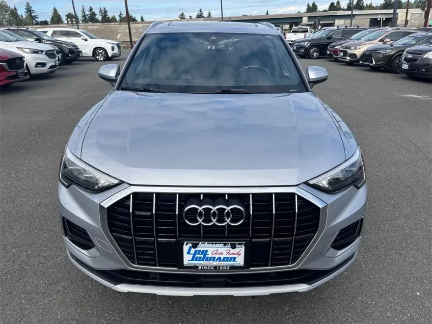 2019 Audi Q3 Premium photo 1