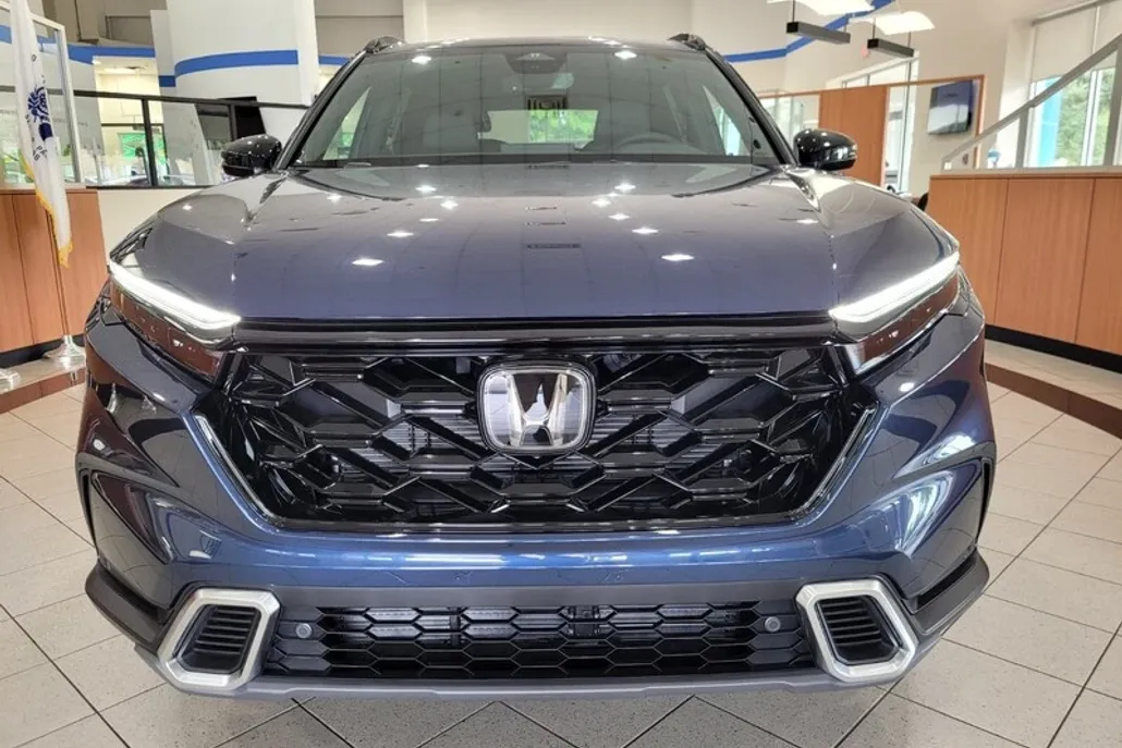 2026 Honda CR-V Sport Touring photo 1