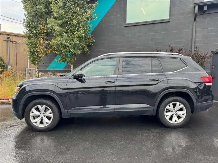 2018 Volkswagen Atlas V6 SE photo 1