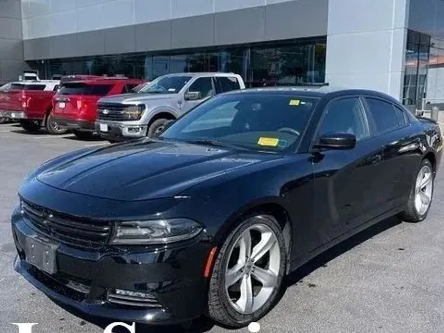 2017 Dodge Charger R/T photo 1