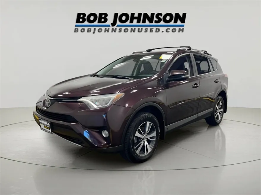 2018 Toyota RAV4 XLE photo 1