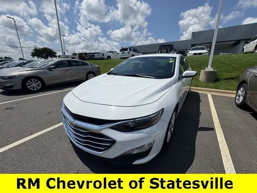 2024 Chevrolet Malibu 1LT photo 1