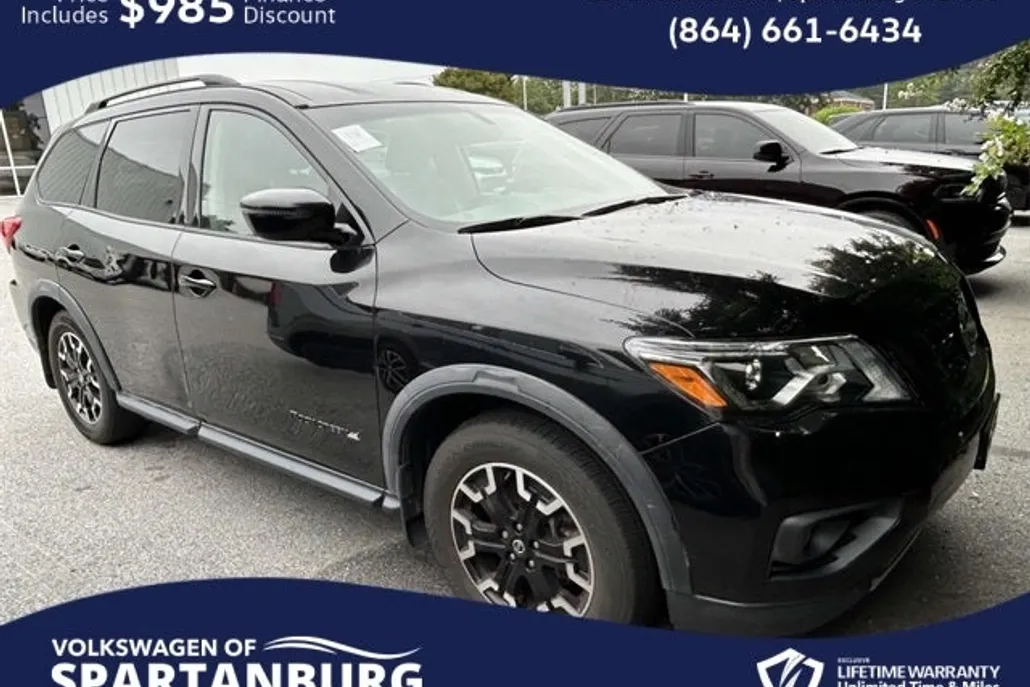 2020 Nissan Pathfinder SV photo 1