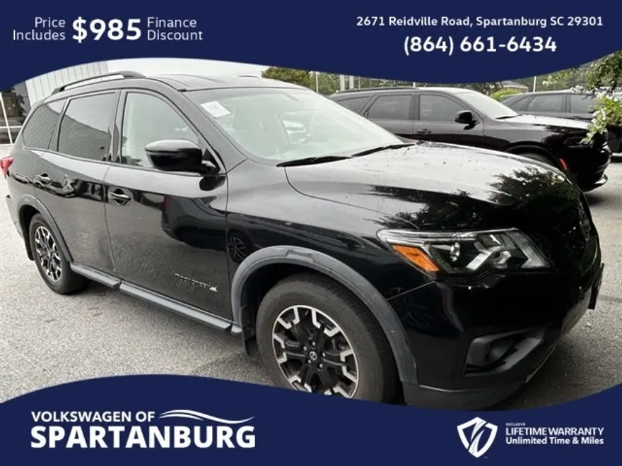 2020 Nissan Pathfinder SV photo 1