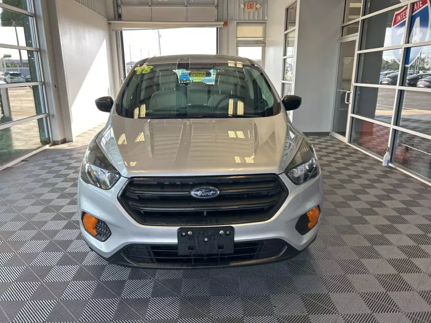 2018 Ford Escape S photo 1