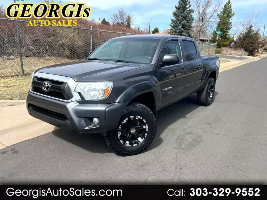 2015 Toyota Tacoma Double Cab photo 1