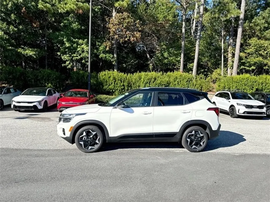 2025 Kia Seltos S photo 1