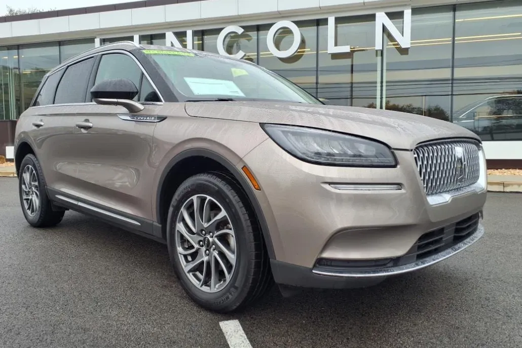 2021 Lincoln Corsair Standard photo 1