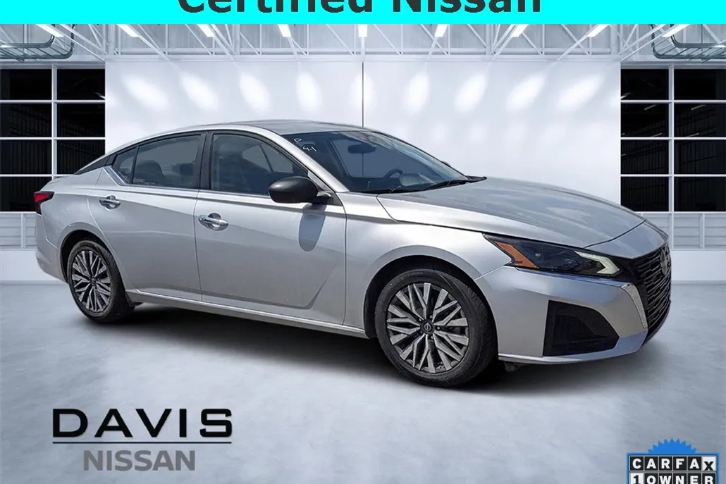 2024 Nissan Altima 2.5 SV photo 1