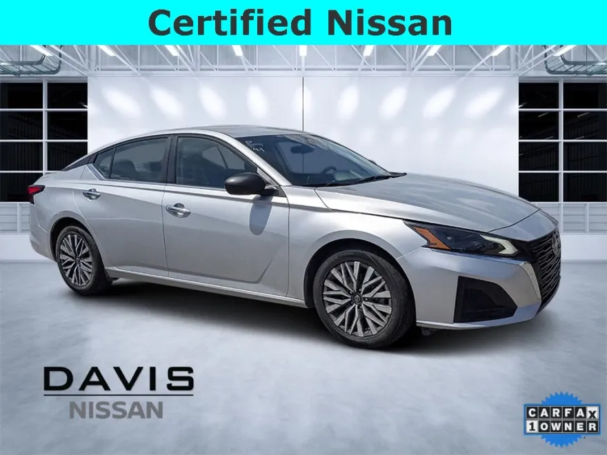 2024 Nissan Altima 2.5 SV photo 1