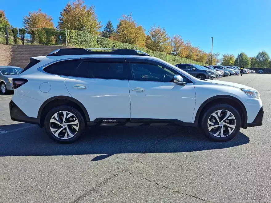 2020 Subaru Outback Touring XT photo 1