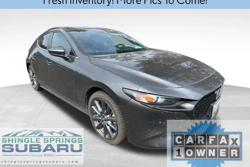 2022 Mazda Mazda3 Preferred Hatchback photo 1