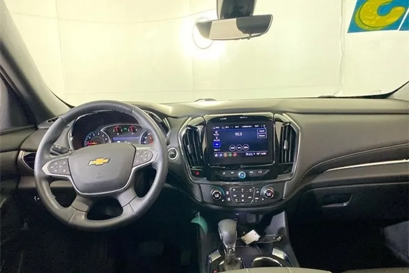 2023 Chevrolet Traverse Leather photo 1