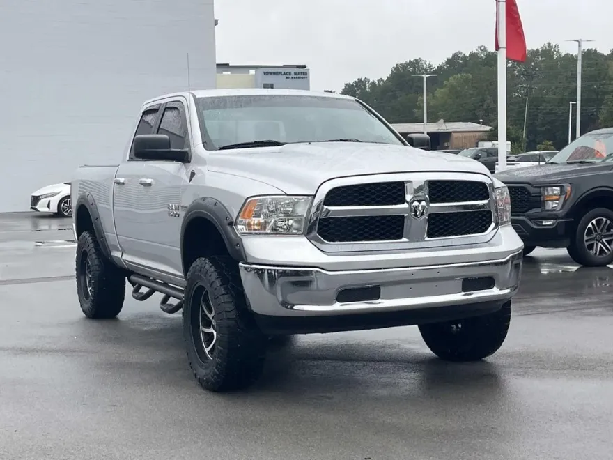 2016 Ram 1500 SLT photo 1