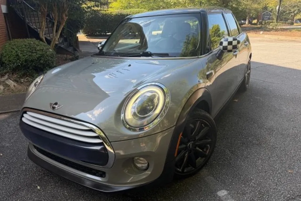 2015 Mini Cooper 4 Door Hardtop photo 1