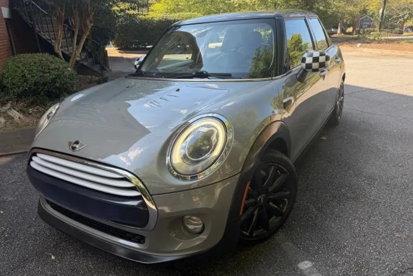 2015 Mini Cooper 4 Door Hardtop photo 1