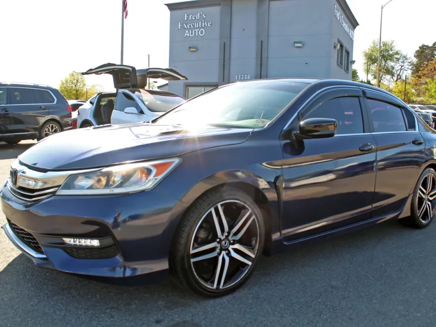 2017 Honda Accord Sport SE photo 1