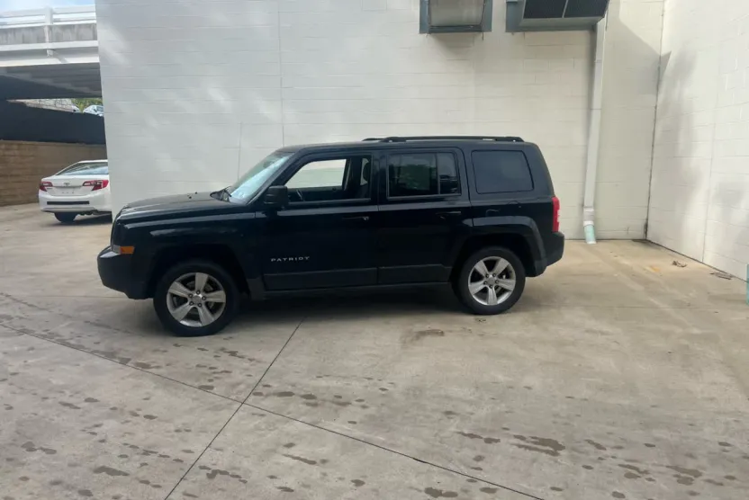 2014 Jeep Patriot Latitude photo 1