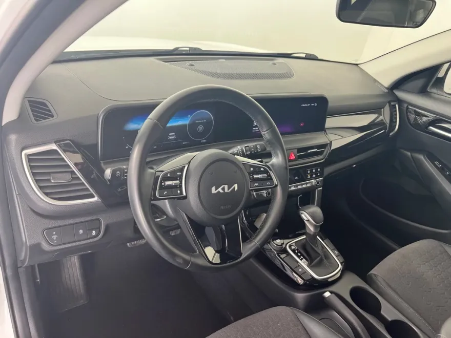 2024 Kia Seltos S photo 1