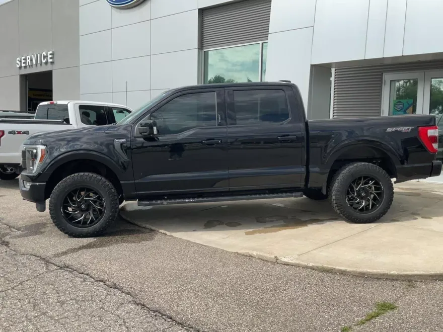 2021 Ford F-150 Lariat photo 1