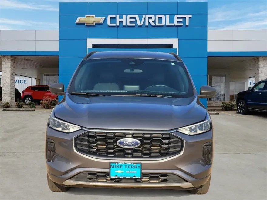 2024 Ford Escape ST-Line photo 1