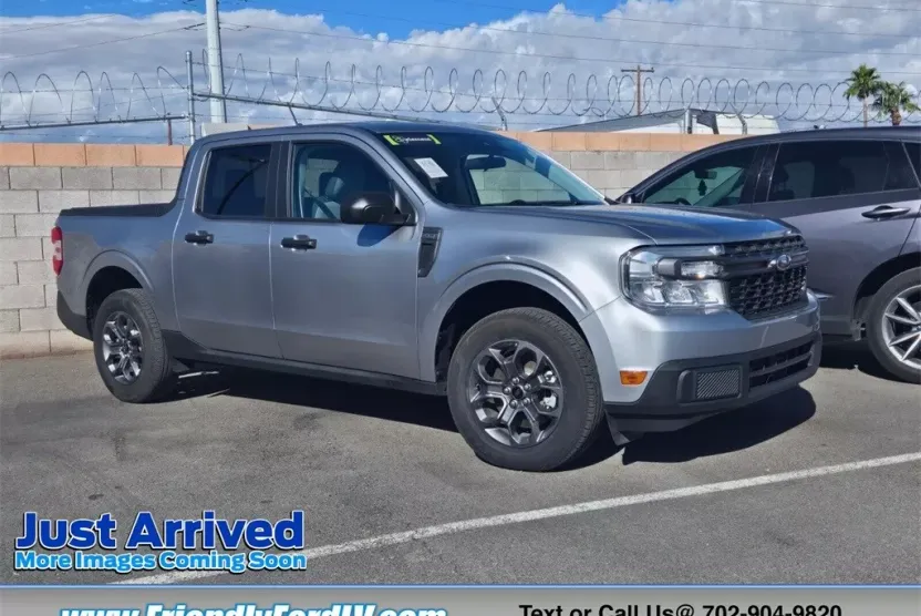 2024 Ford Maverick XLT photo 1