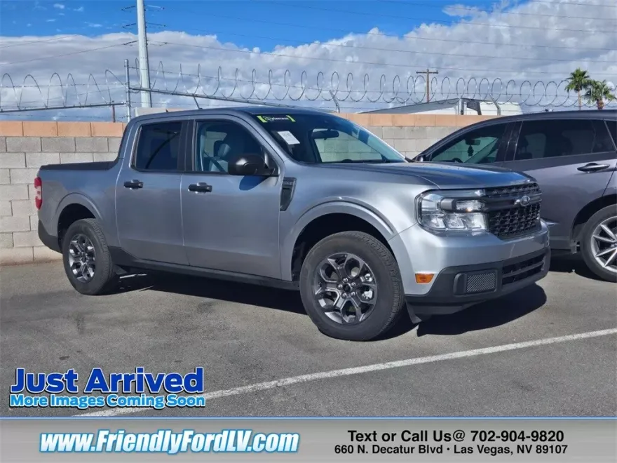 2024 Ford Maverick XLT photo 1