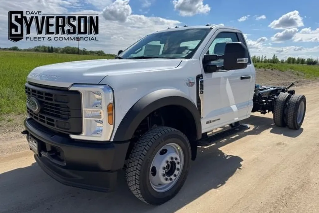 2025 Ford F-550 XL photo 1