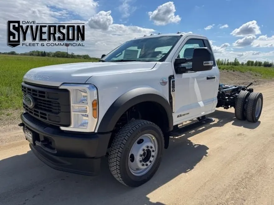 2025 Ford F-550 XL photo 1