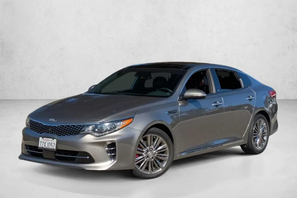 2017 Kia Optima Turbo photo 1