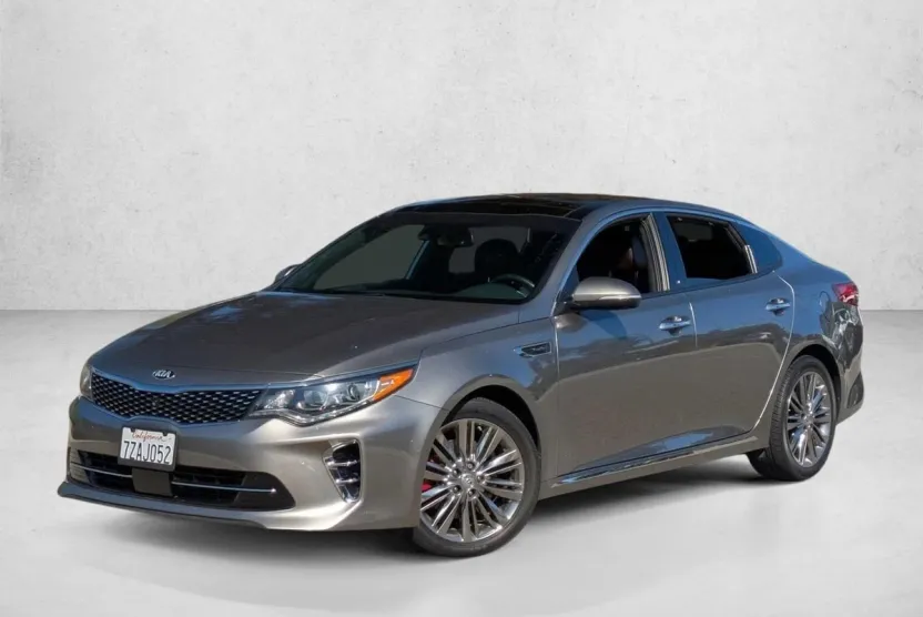 2017 Kia Optima Turbo photo 1