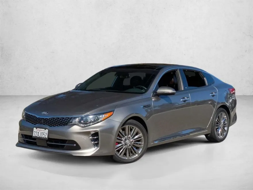 2017 Kia Optima Turbo photo 1