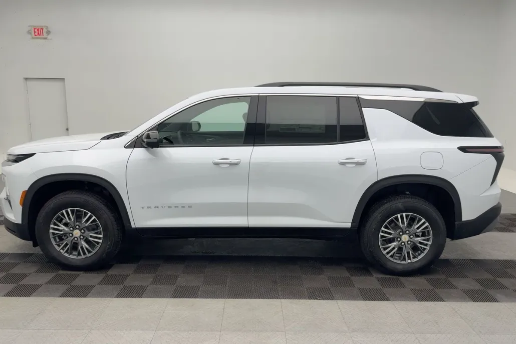 2026 Chevrolet Traverse photo 1