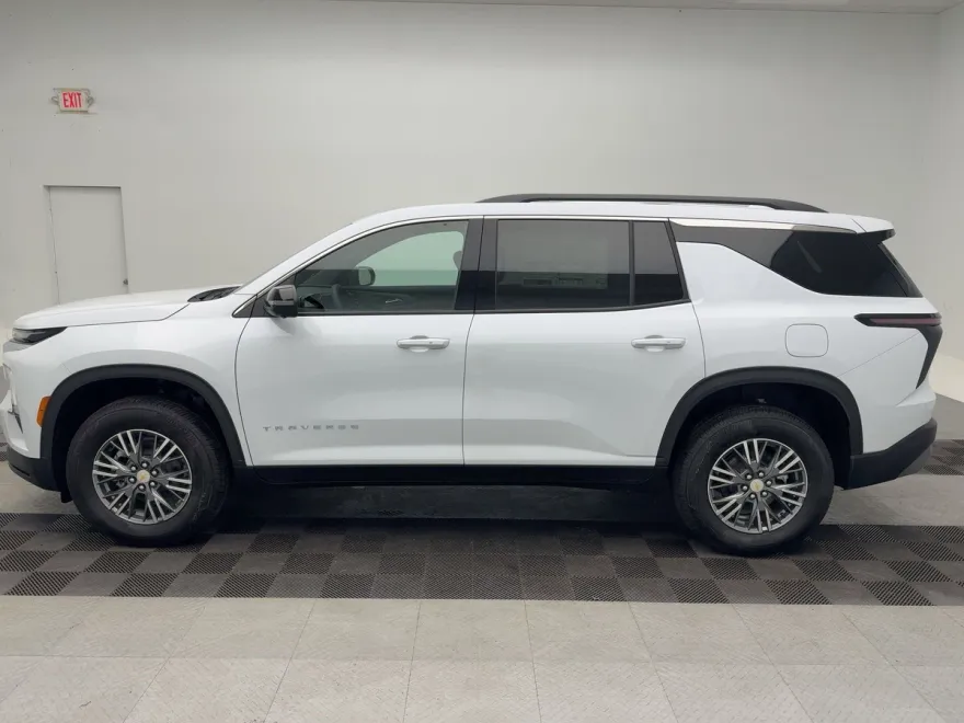 2026 Chevrolet Traverse photo 1