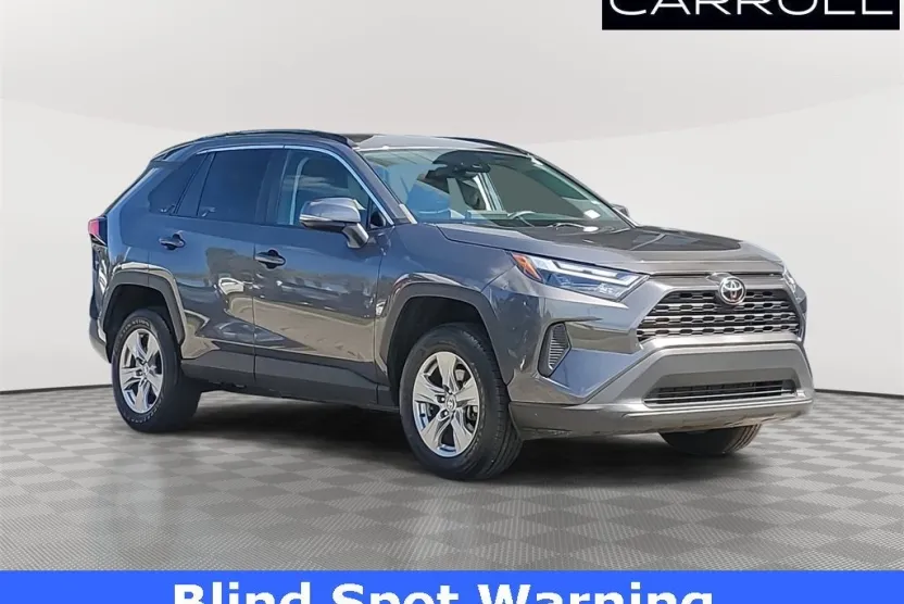 2023 Toyota RAV4 XLE photo 1
