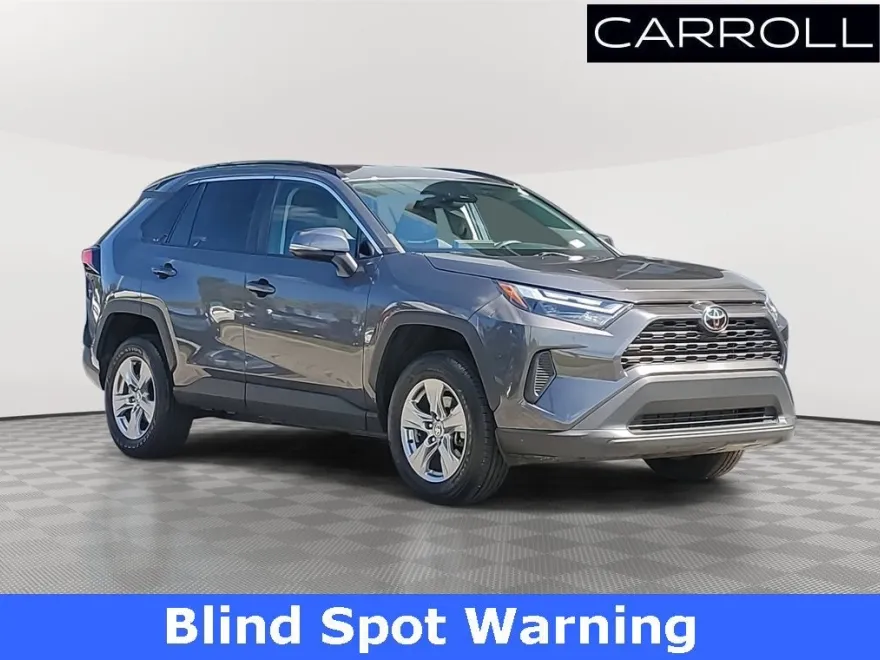 2023 Toyota RAV4 XLE photo 1