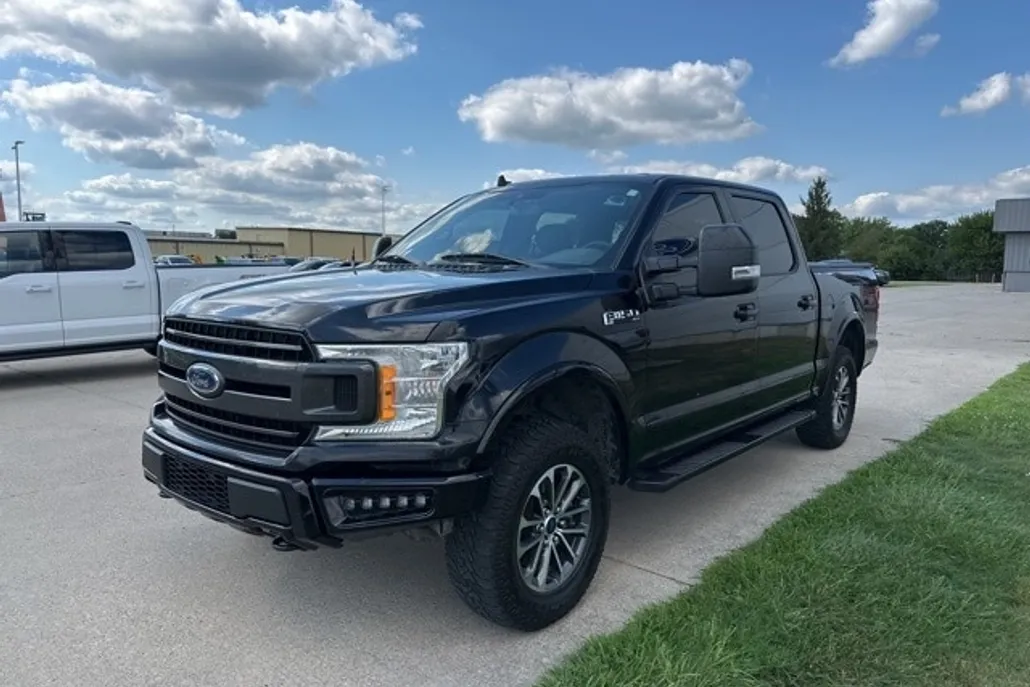 2020 Ford F-150 XLT photo 1