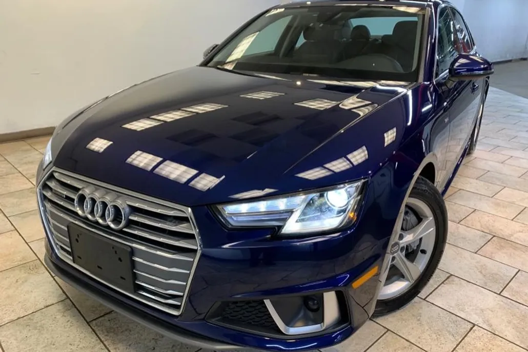 2019 Audi A4 Premium 45 TFSI Quattro photo 1
