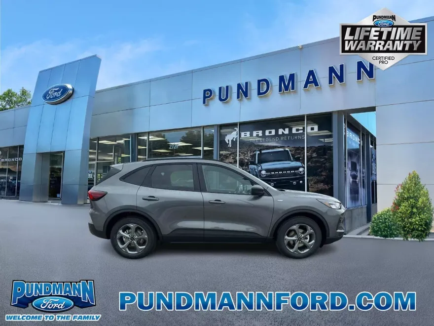 2025 Ford Escape ST-Line photo 1