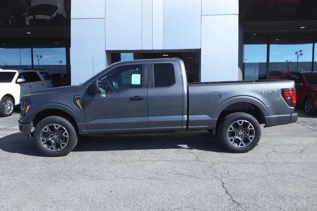 2025 Ford F-150 STX photo 1