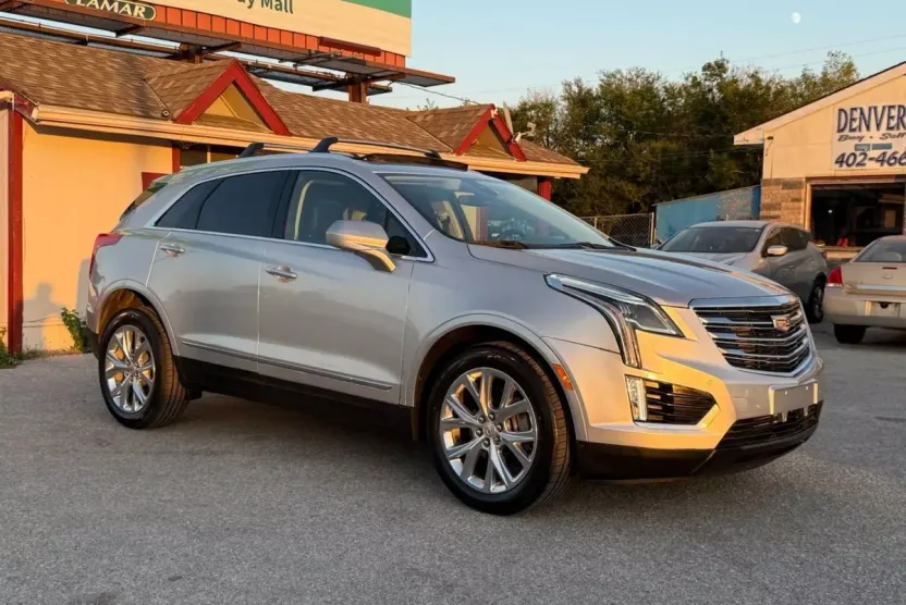 2019 Cadillac XT5 Luxury Sport photo 1