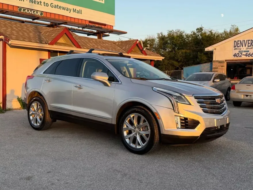 2019 Cadillac XT5 Luxury Sport photo 1