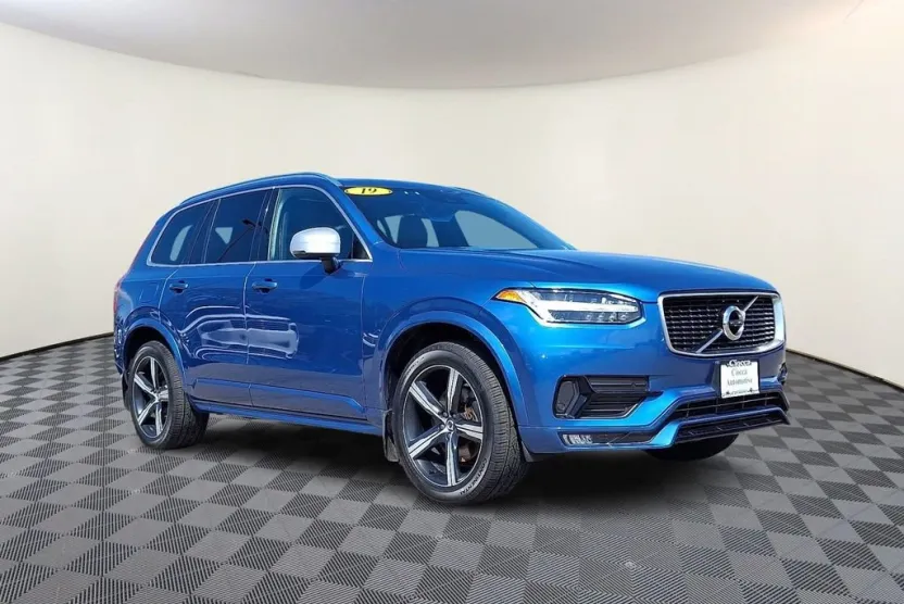 2019 Volvo XC90 R-Design photo 1