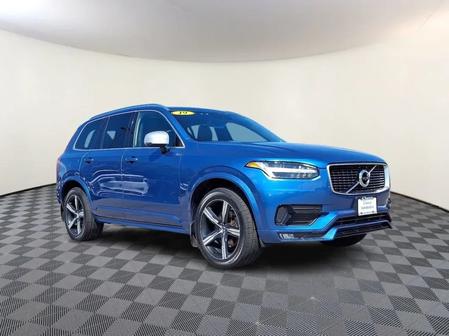 2019 Volvo XC90 R-Design photo 1