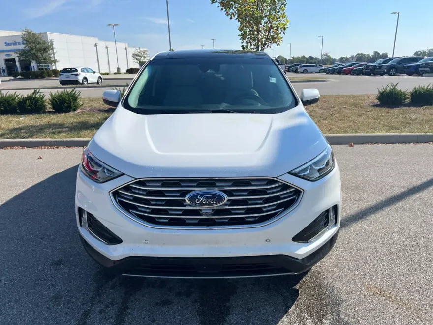 2020 Ford Edge Titanium photo 1